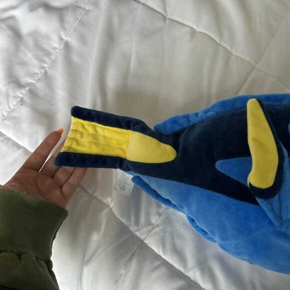 17" Disney Pixar Dory Finding Nemo Movie Plush Stuffed Animal Toy Blue Fish - Picture 6 of 7